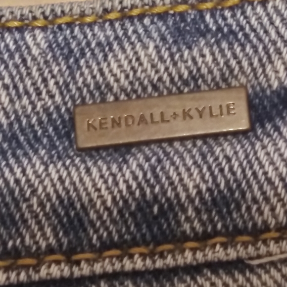 Kendall & Kylie Shortie Shorts Size 27 - Picture 5 of 5